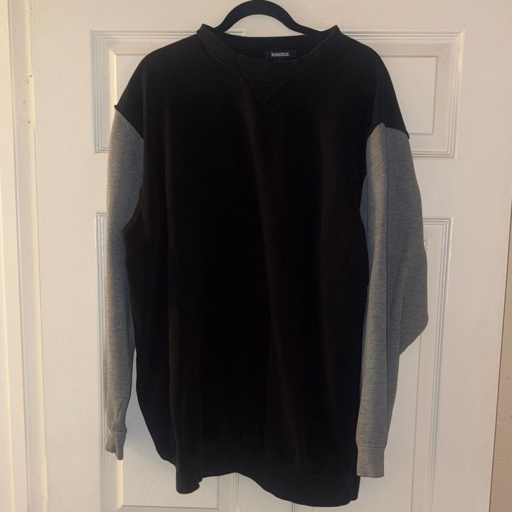 Hanes Men's Black and Gray Crewneck Sweater